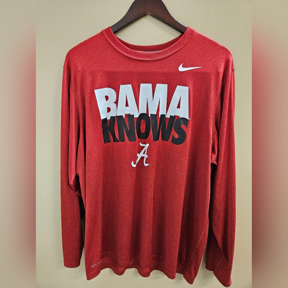 University of Alabama Crimson 'Bama Knows' Long Sleeve Tee